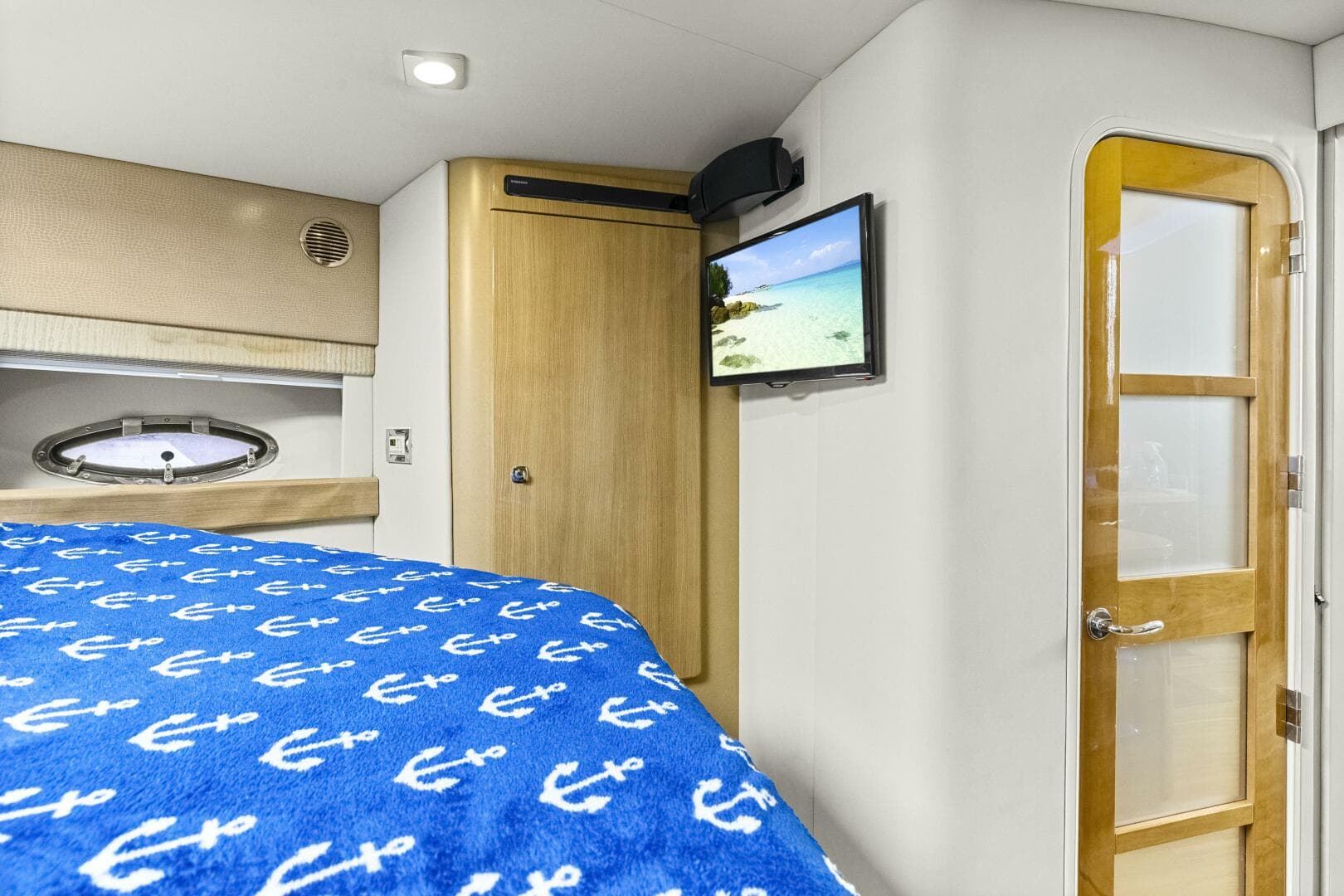 2016 Formula 45 Yacht — photo 31