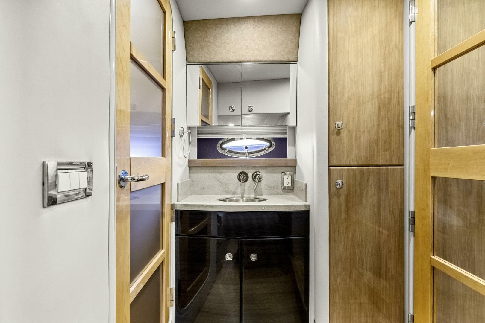 2016 Formula 45 Yacht — photo 38