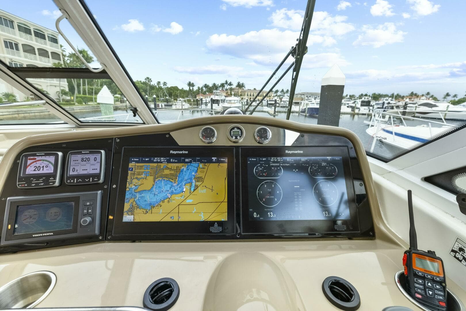 2016 Formula 45 Yacht — photo 10