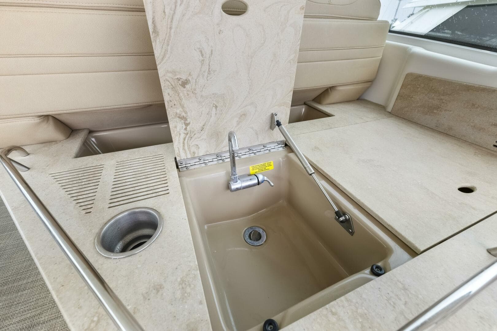 2016 Formula 45 Yacht — photo 14