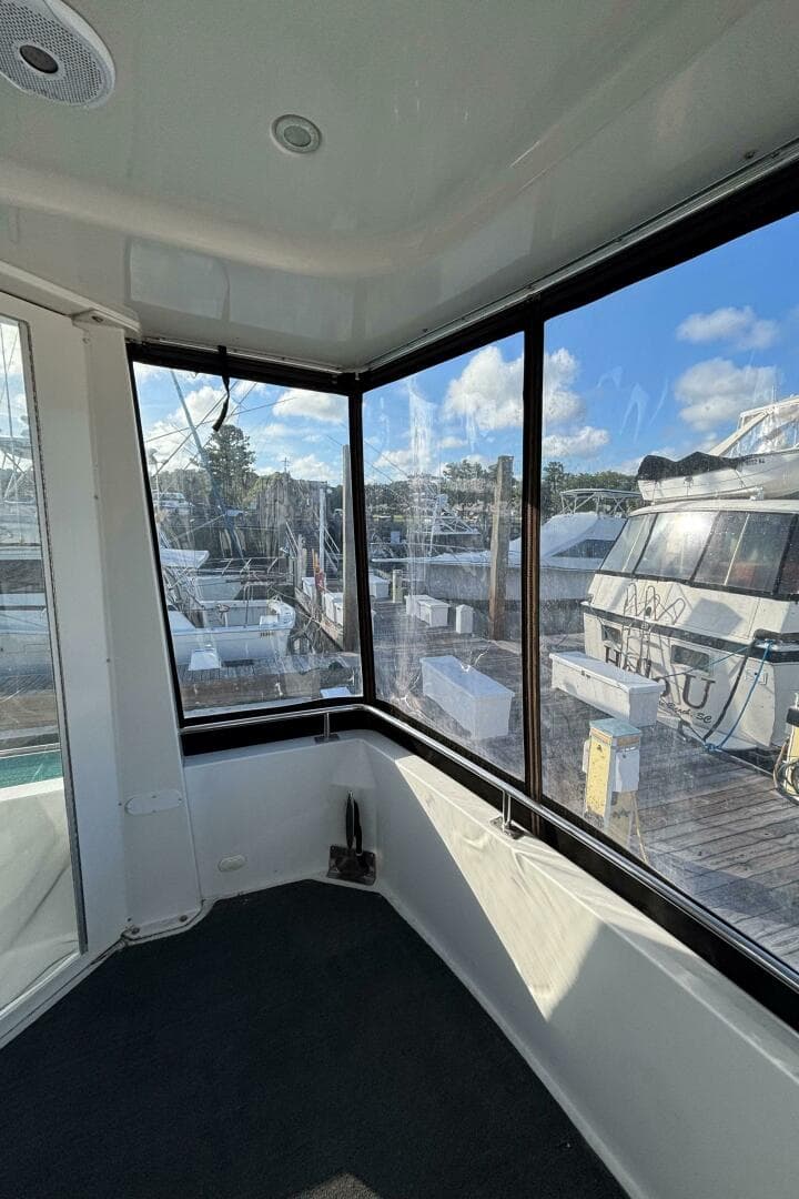 2001 Carver 396 Aft Cabin — photo 21