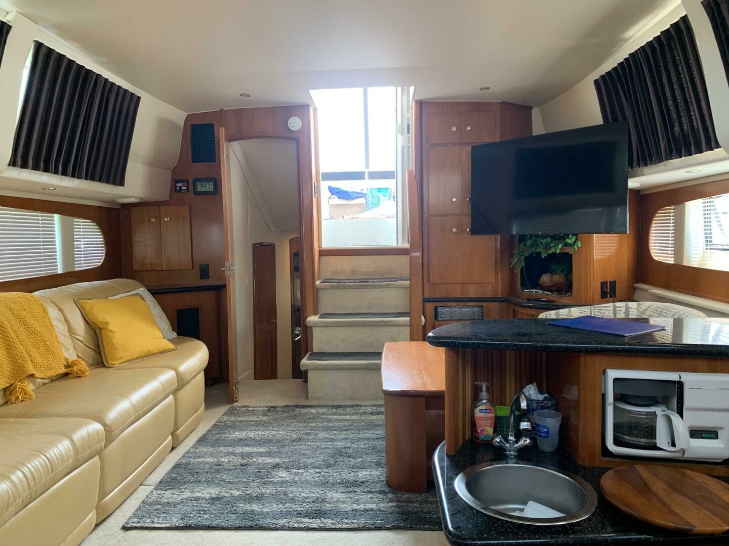 2001 Carver 396 Aft Cabin — photo 54