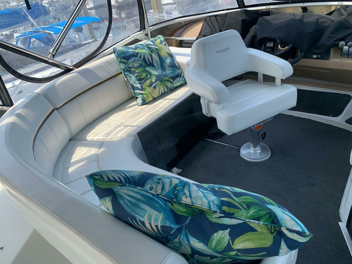 2001 Carver 396 Aft Cabin — photo 38