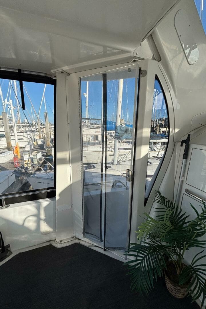 2001 Carver 396 Aft Cabin — photo 18