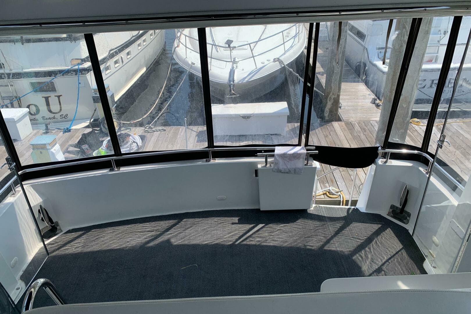 2001 Carver 396 Aft Cabin — photo 40