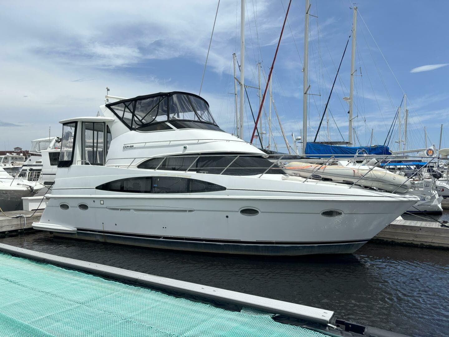 2001 Carver 396 Aft Cabin — photo 1