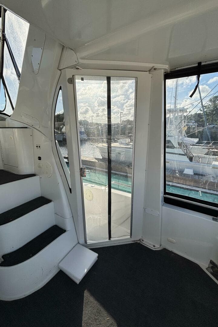 2001 Carver 396 Aft Cabin — photo 17