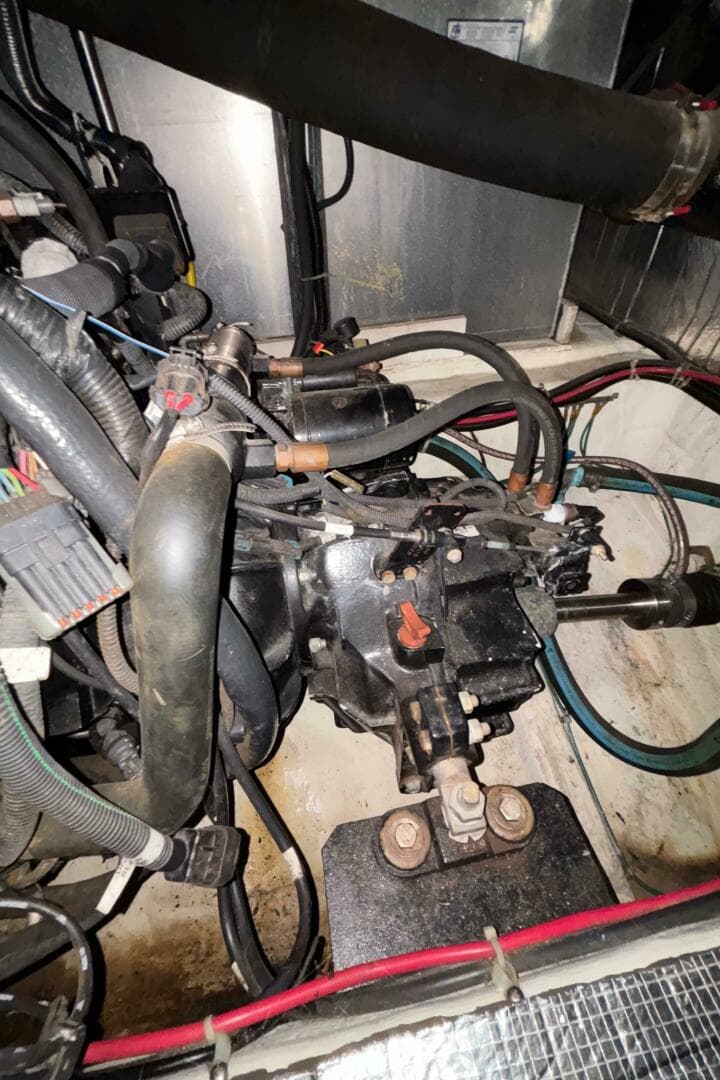 2001 Carver 396 Aft Cabin — photo 87