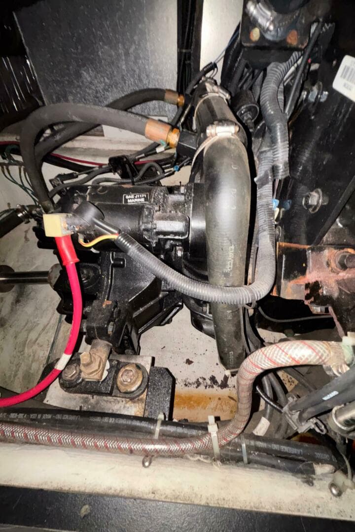 2001 Carver 396 Aft Cabin — photo 88