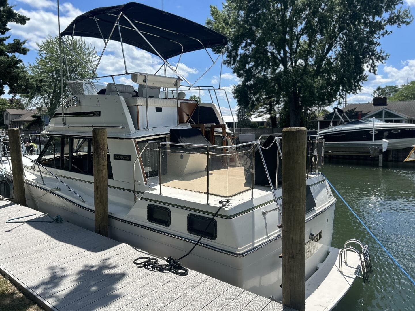 1985 Carver 3207 — photo 4