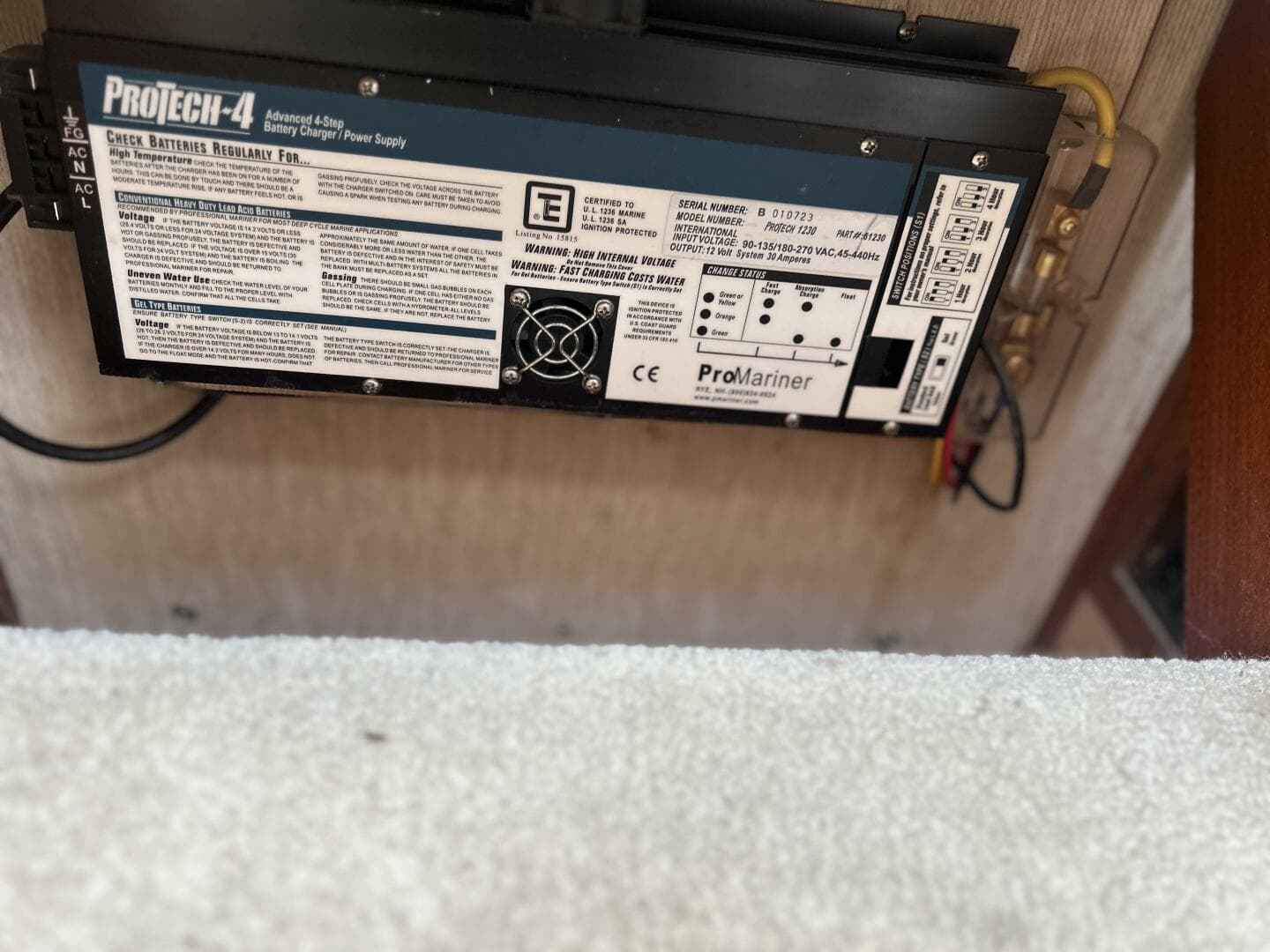 1985 Carver 3207 — photo 29