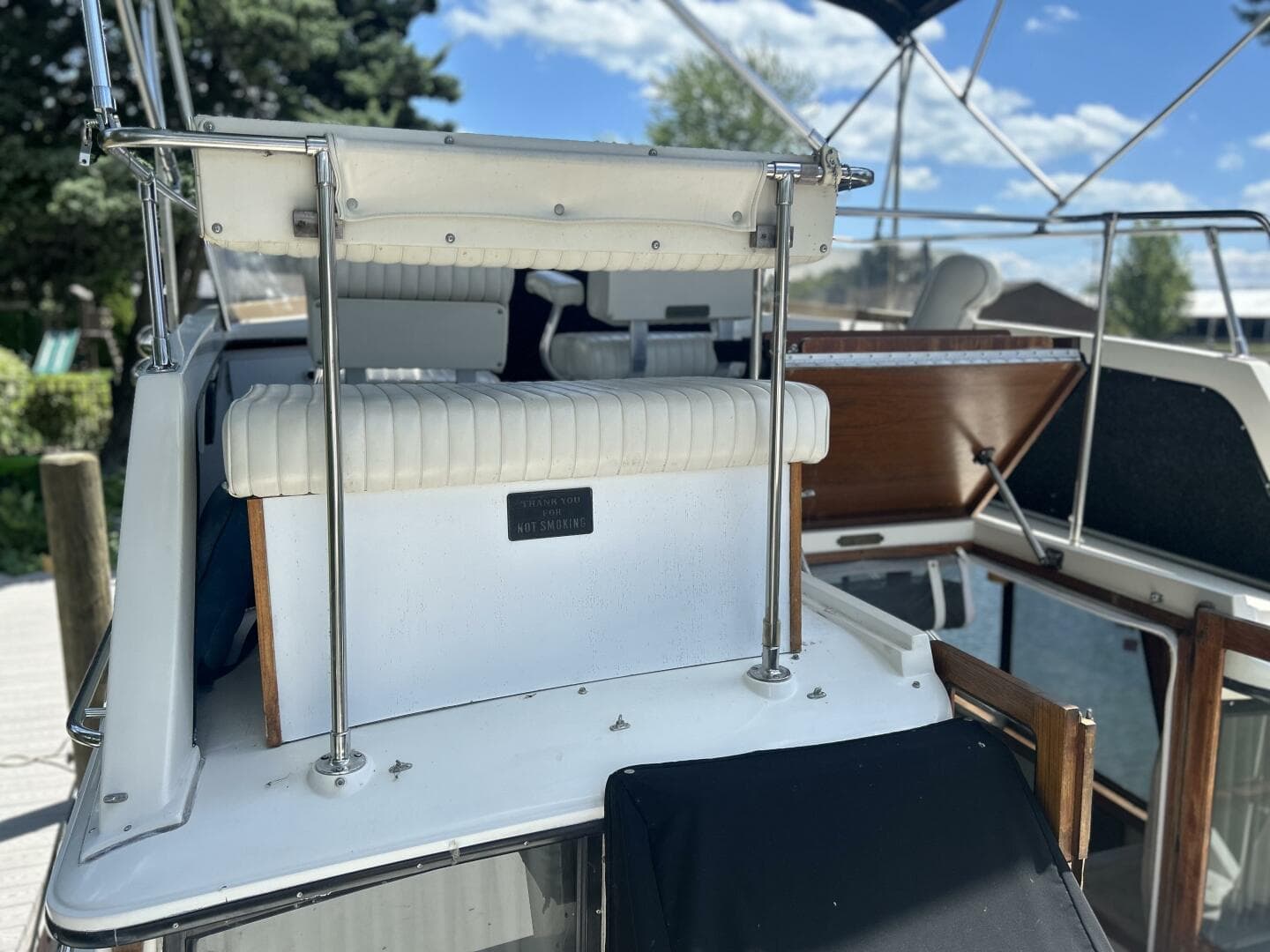 1985 Carver 3207 — photo 8