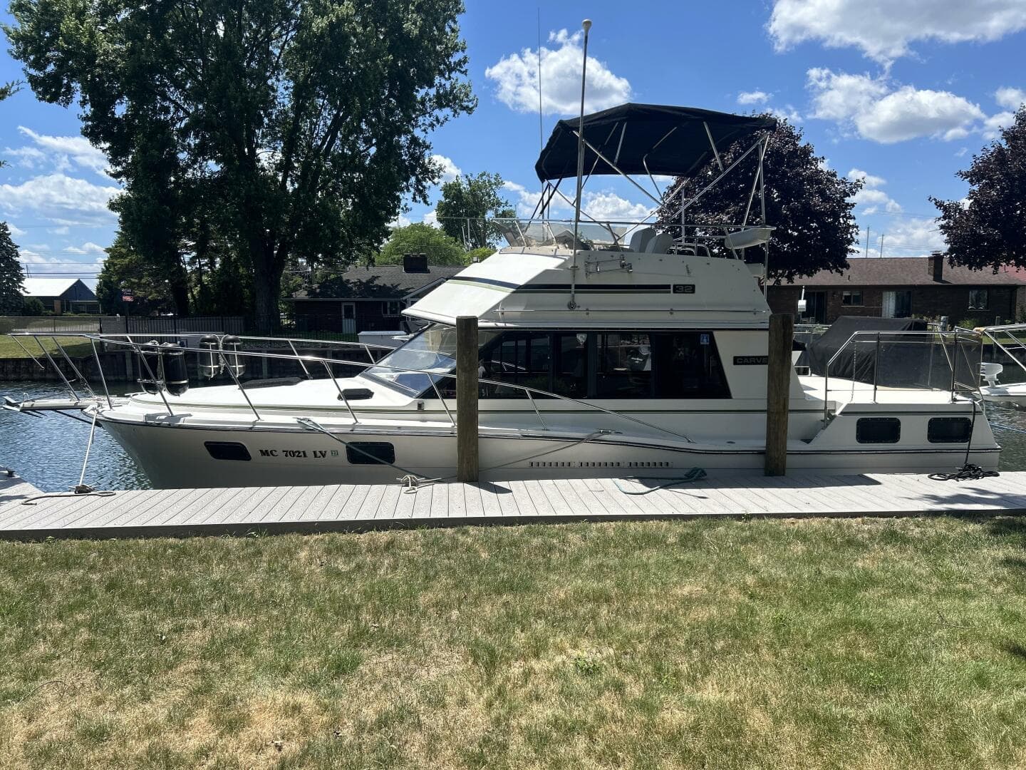 1985 Carver 3207 — photo 2