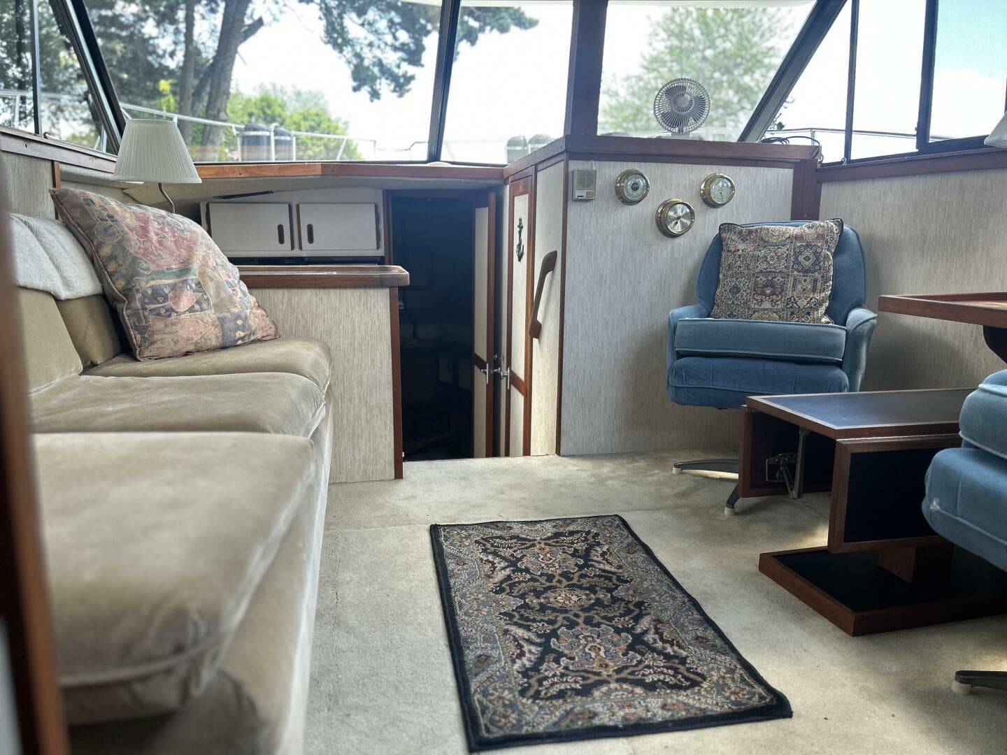 1985 Carver 3207 — photo 14