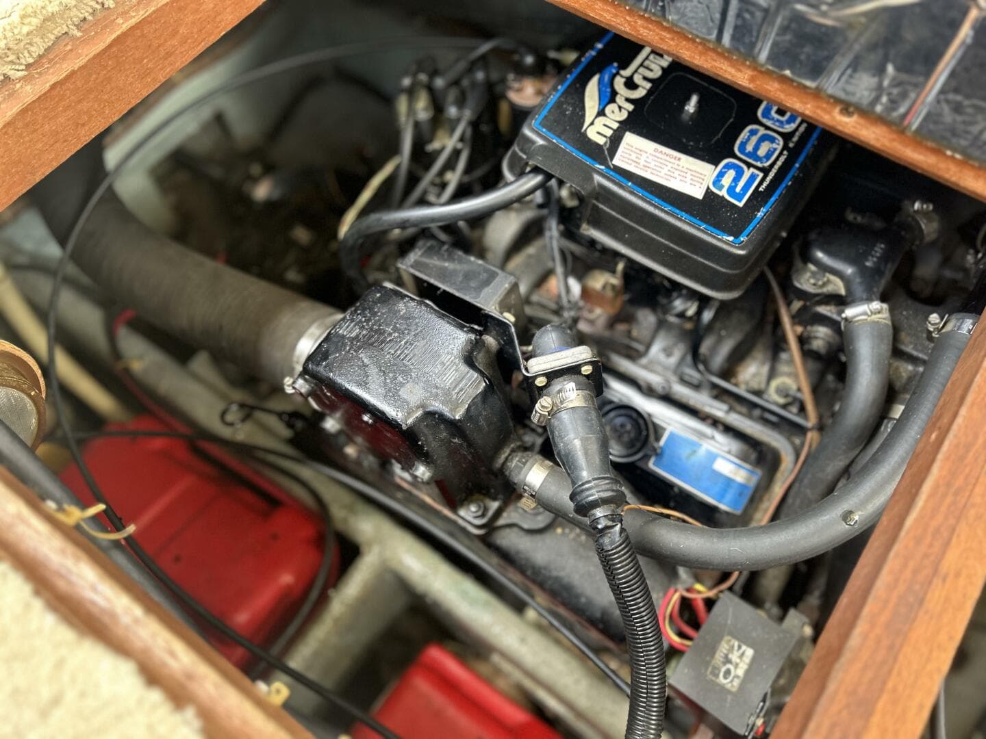 1985 Carver 3207 — photo 27