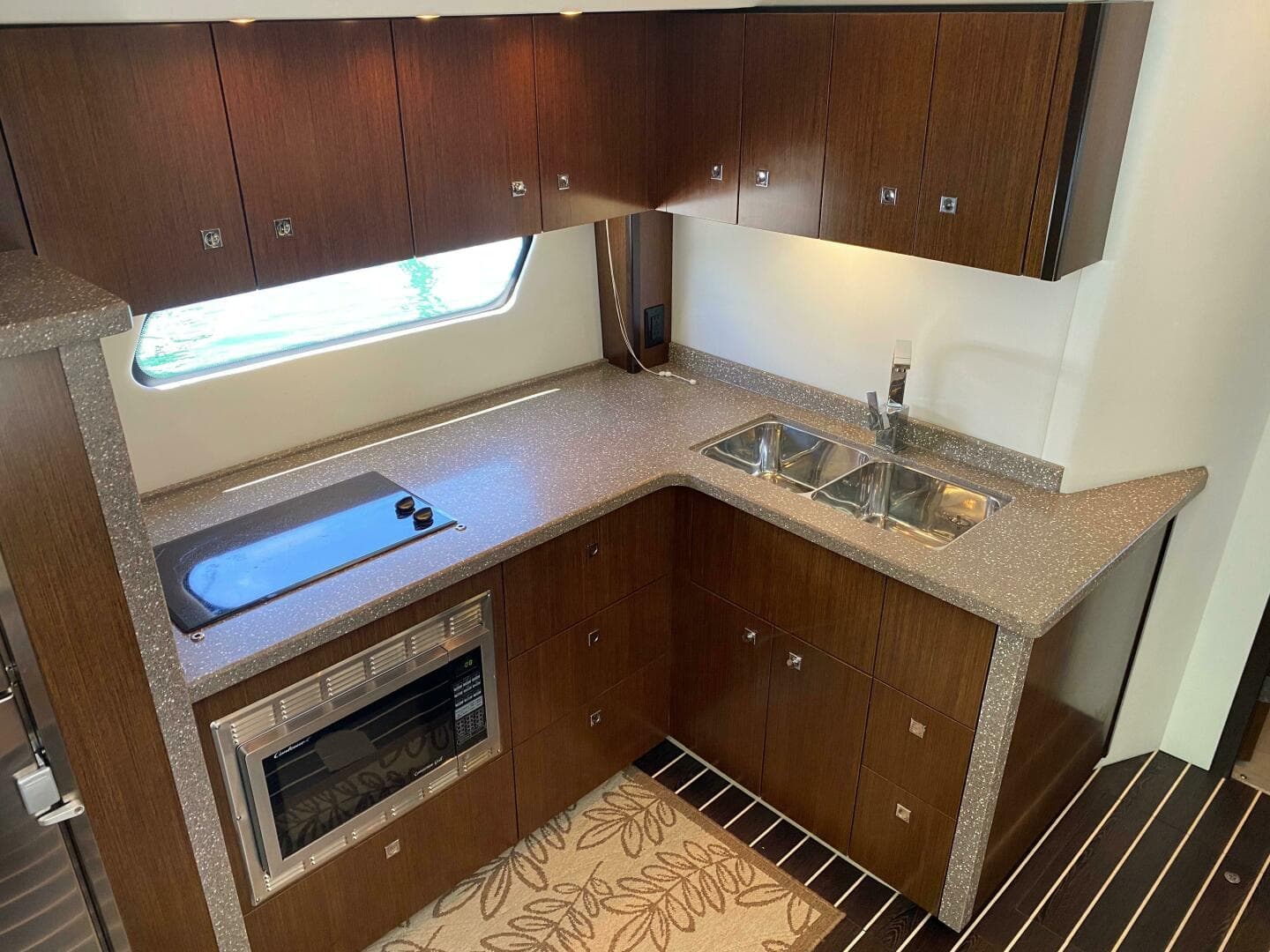 2012 Cruisers Yachts 48 Cantius — photo 19