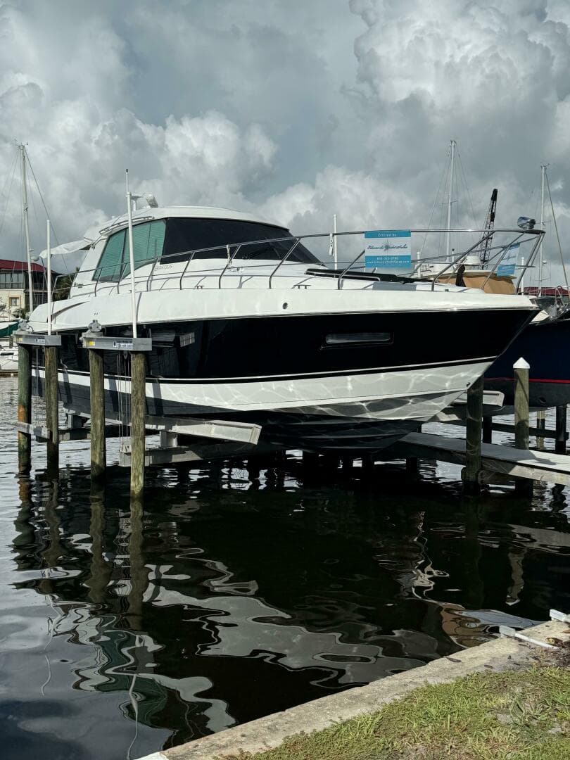 2012 Cruisers Yachts 48 Cantius — photo 24