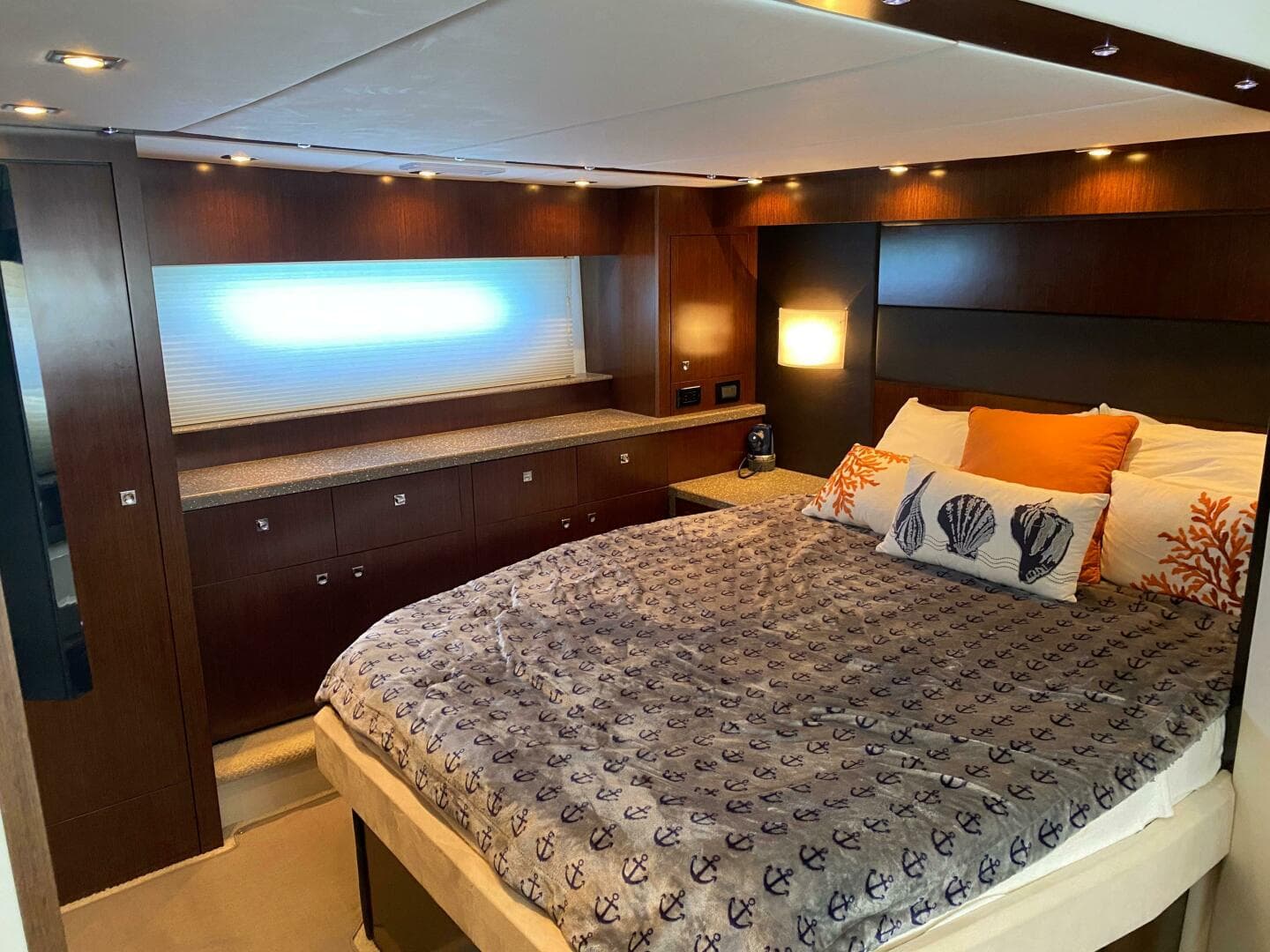 2012 Cruisers Yachts 48 Cantius — photo 20