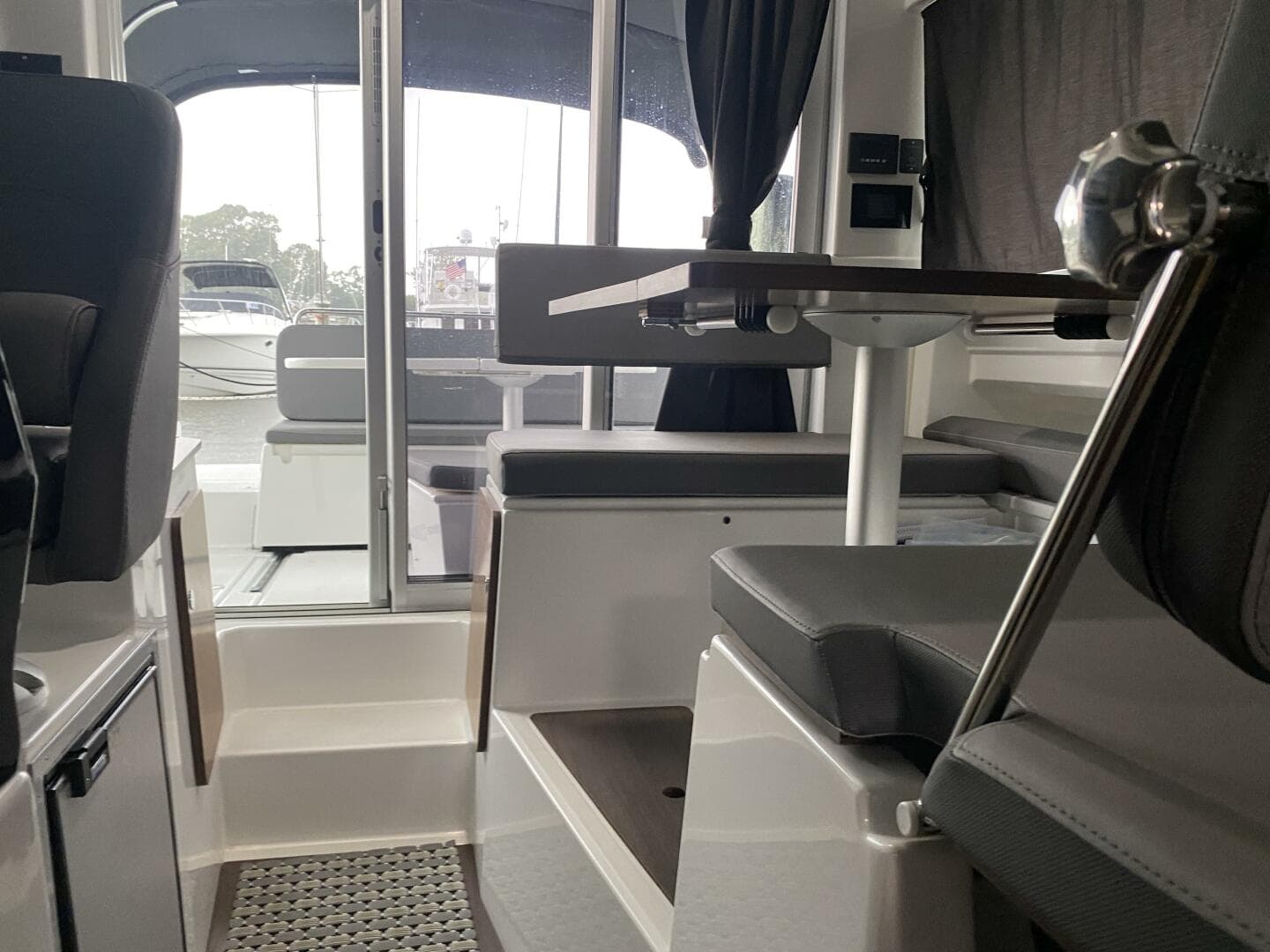 2023 Beneteau Antares 8 — photo 25