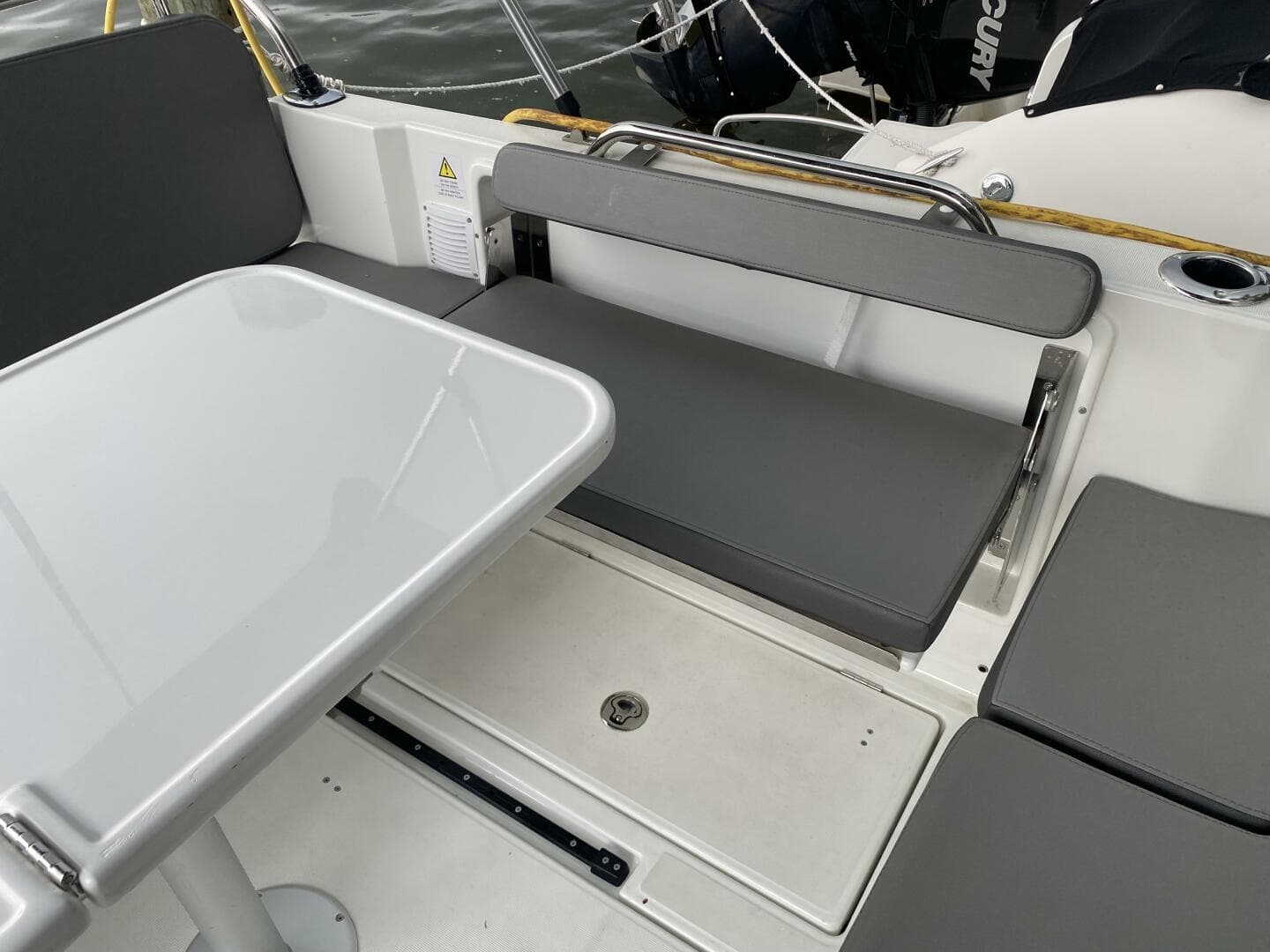 2023 Beneteau Antares 8 — photo 35