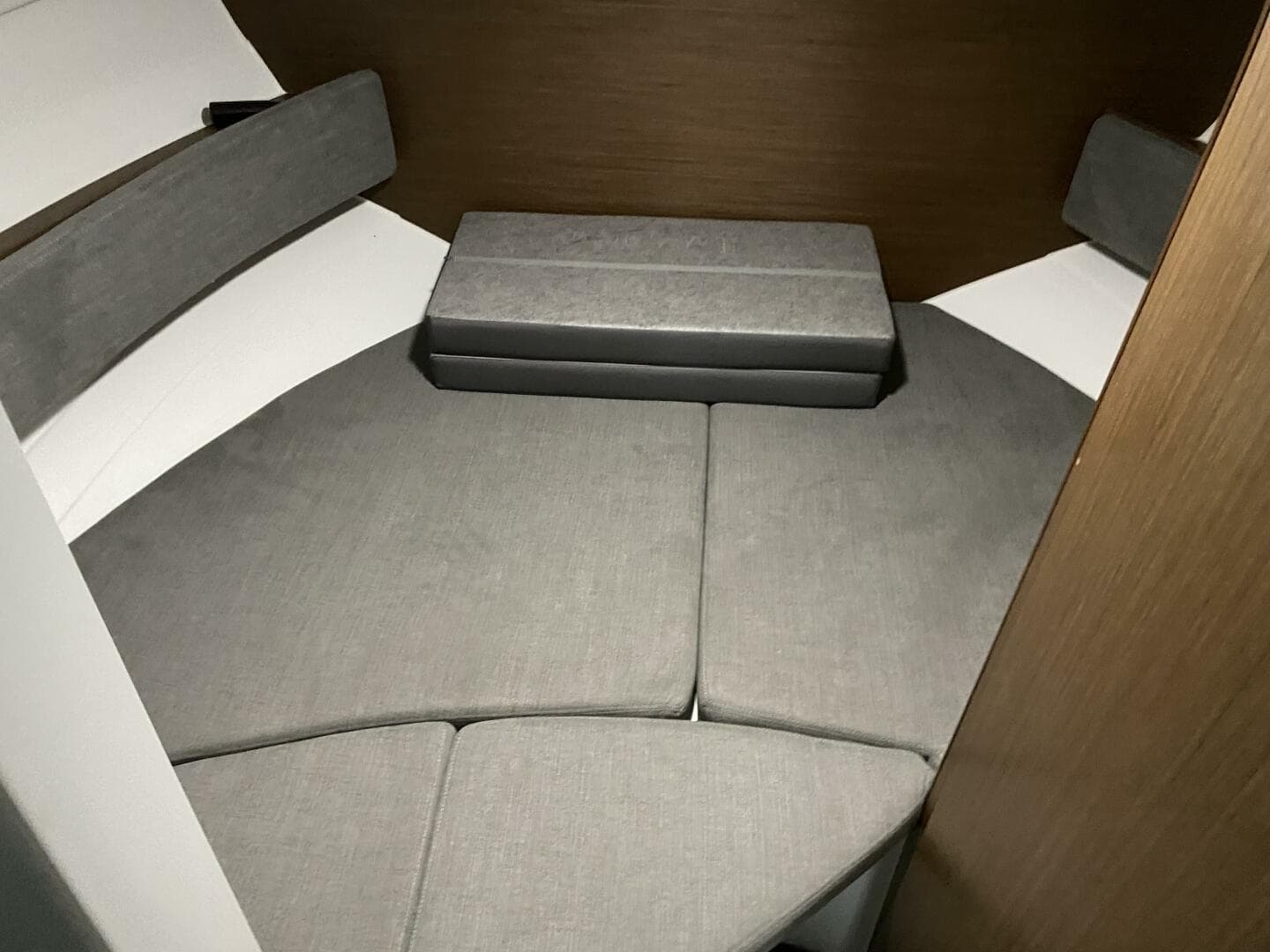 2023 Beneteau Antares 8 — photo 30