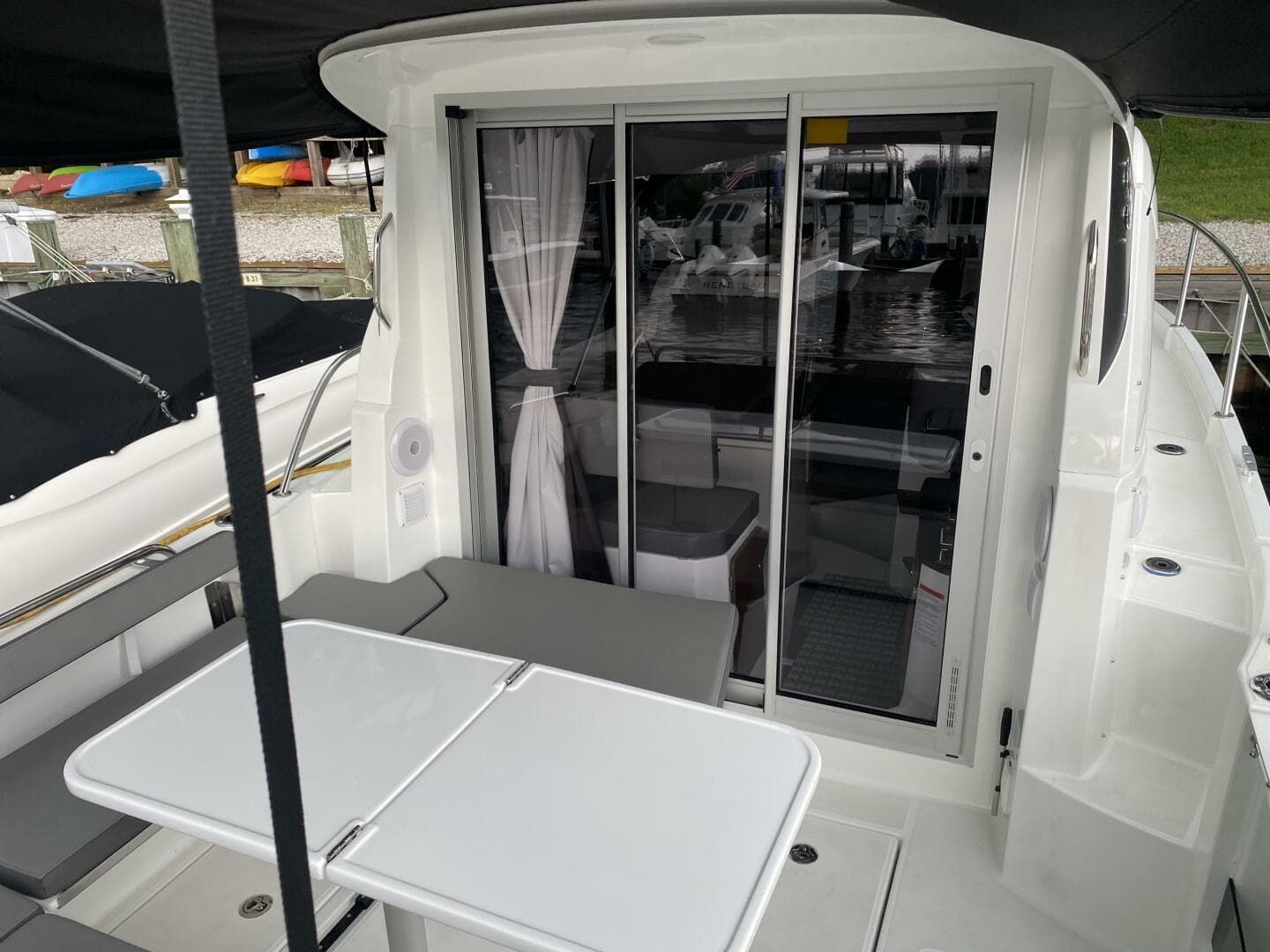 2023 Beneteau Antares 8 — photo 37