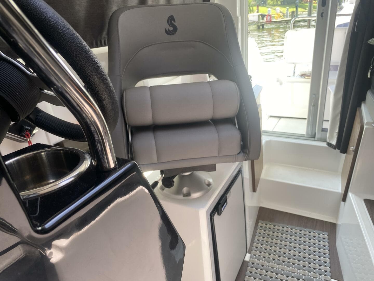 2023 Beneteau Antares 8 — photo 17