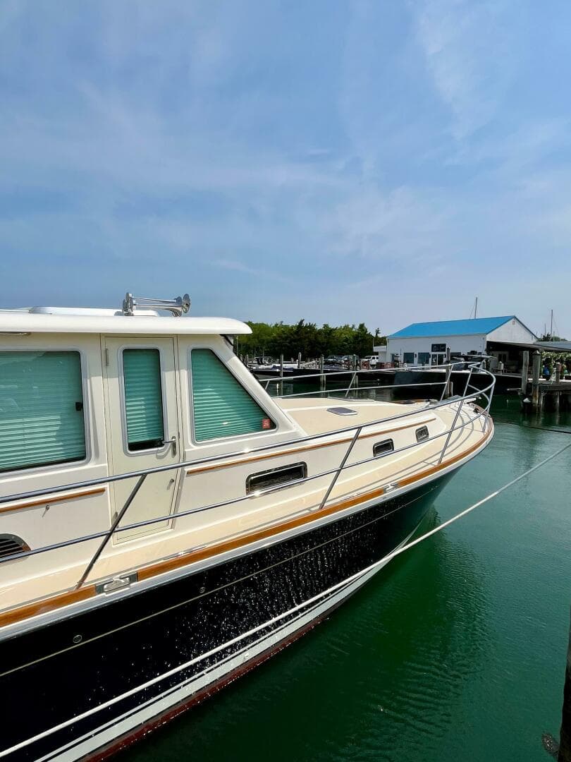 2010 Sabre 40 Sedan — photo 46