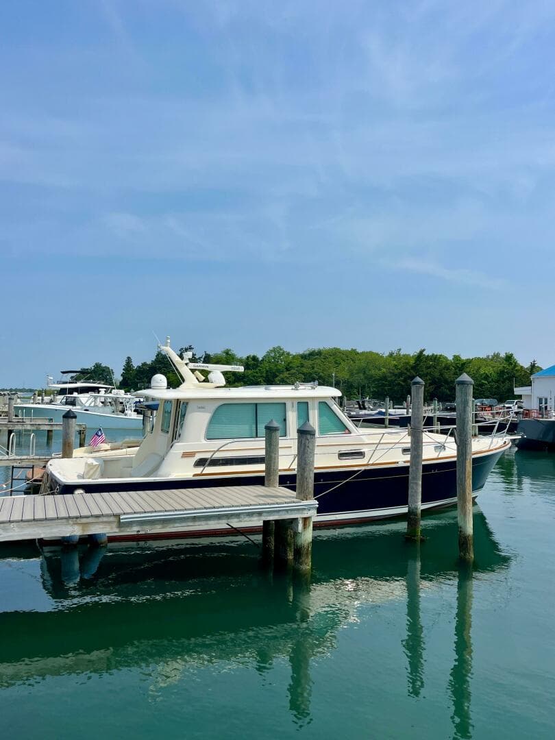 2010 Sabre 40 Sedan — photo 7