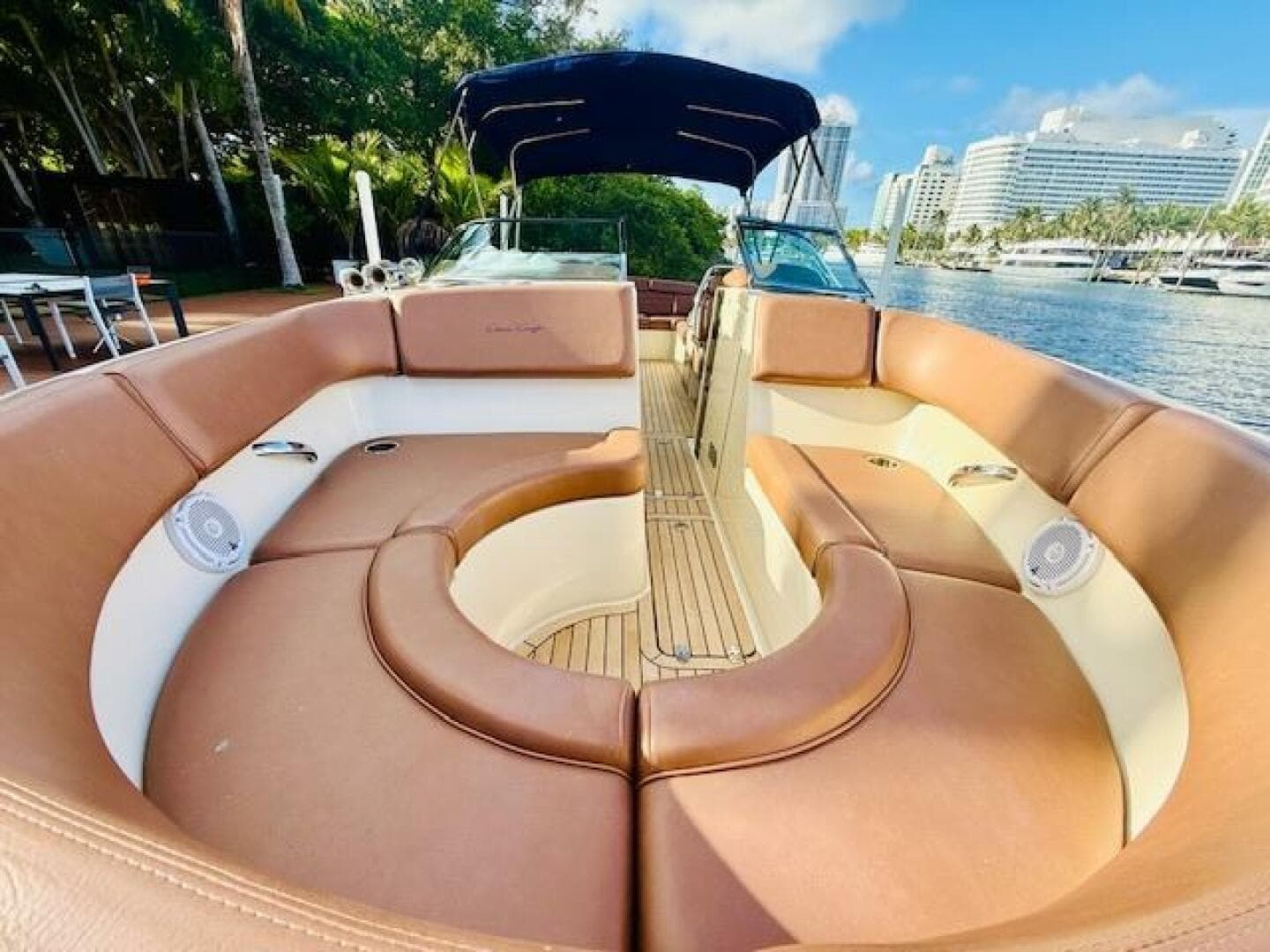 2015 Chris-Craft Launch 32 — photo 17