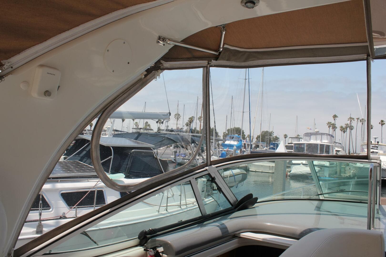 2005 Cruisers 370 Express — photo 13