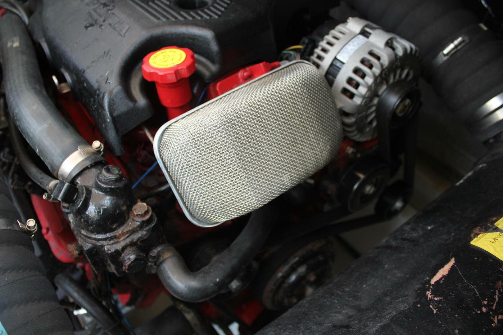 2005 Cruisers 370 Express — photo 43