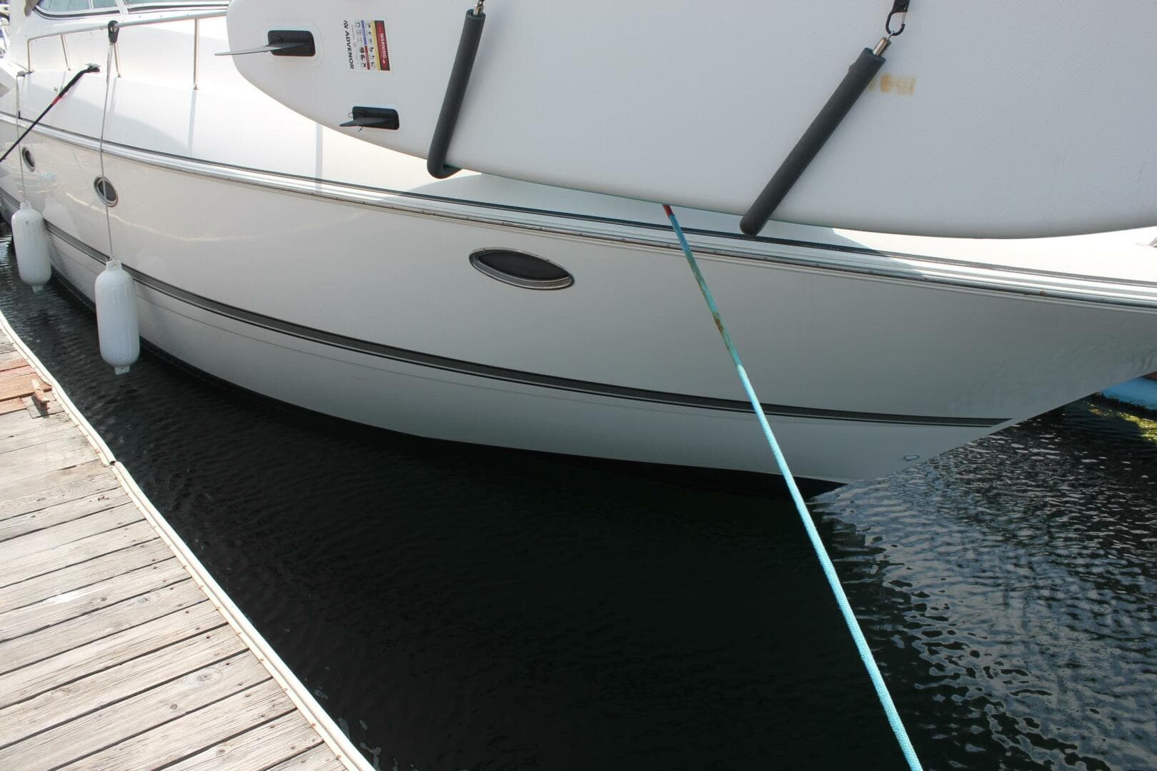 2005 Cruisers 370 Express — photo 4