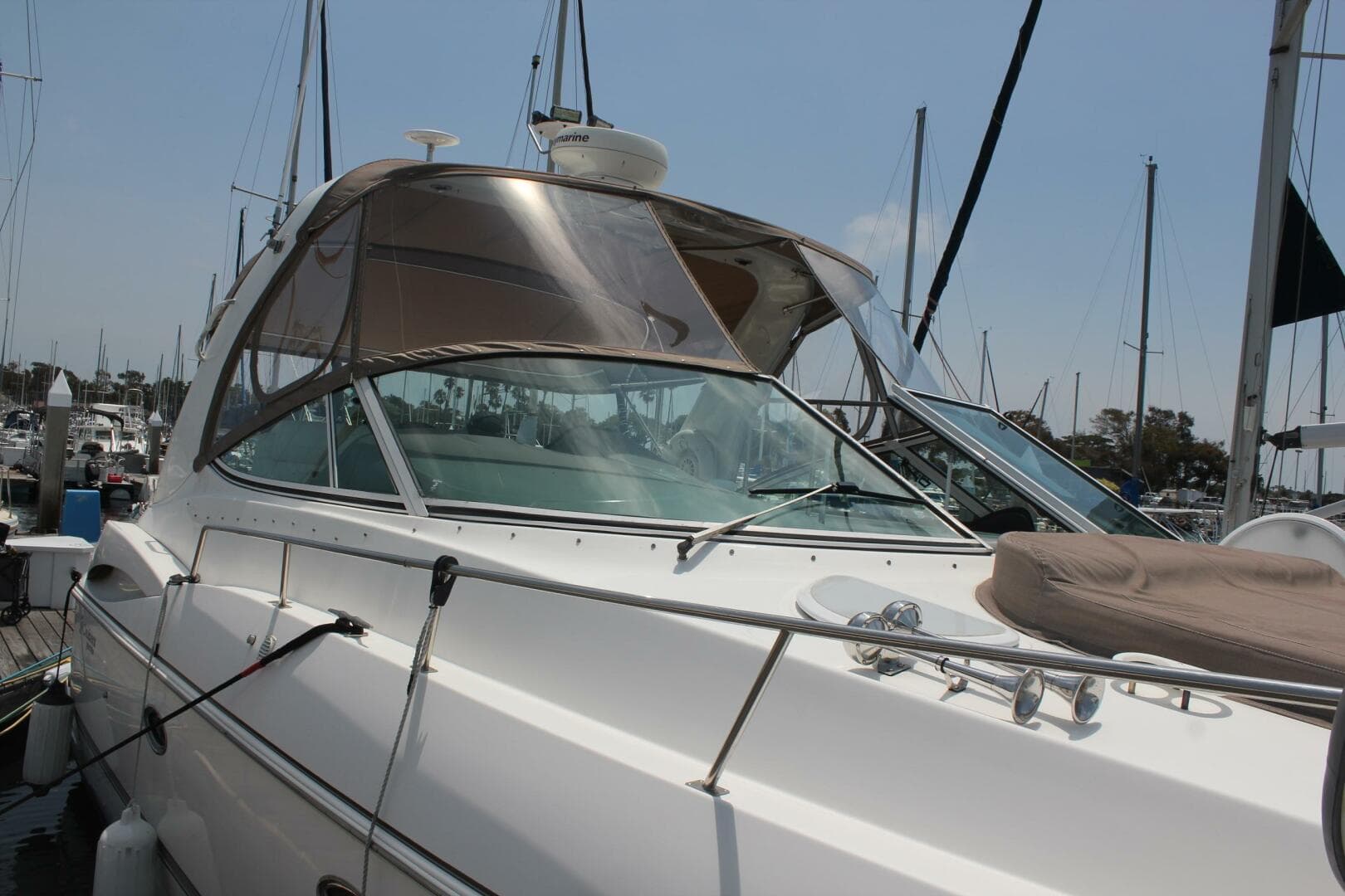 2005 Cruisers 370 Express — photo 6