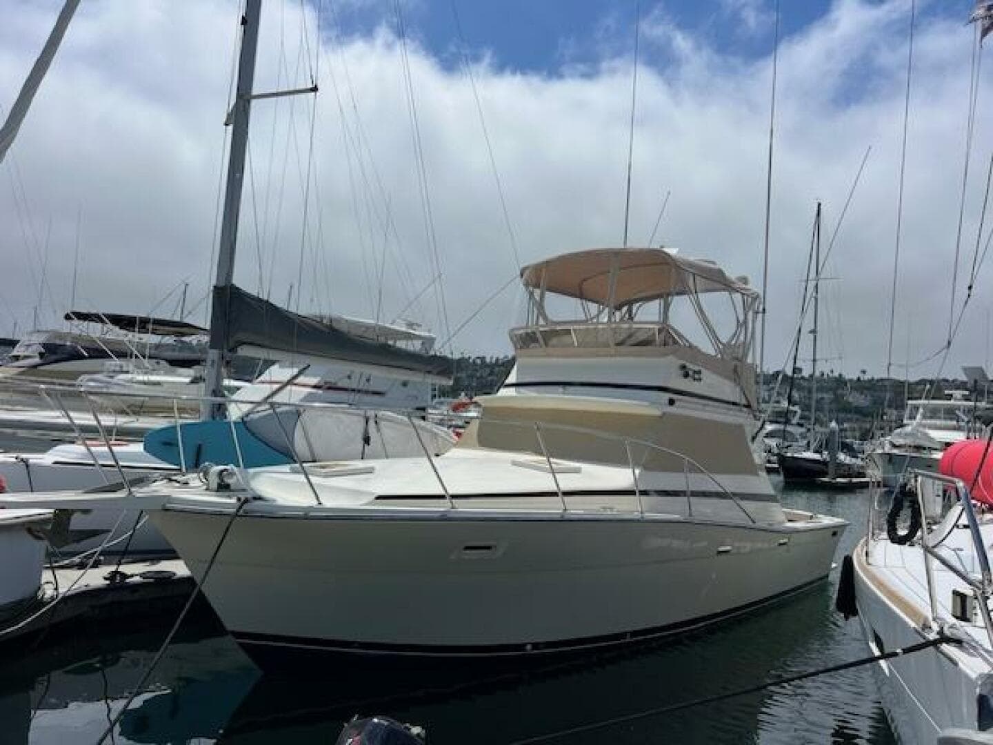 1981 Viking 35 Flybridge — photo 1