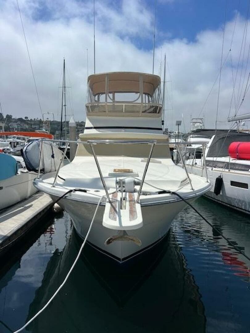 1981 Viking 35 Flybridge — photo 3