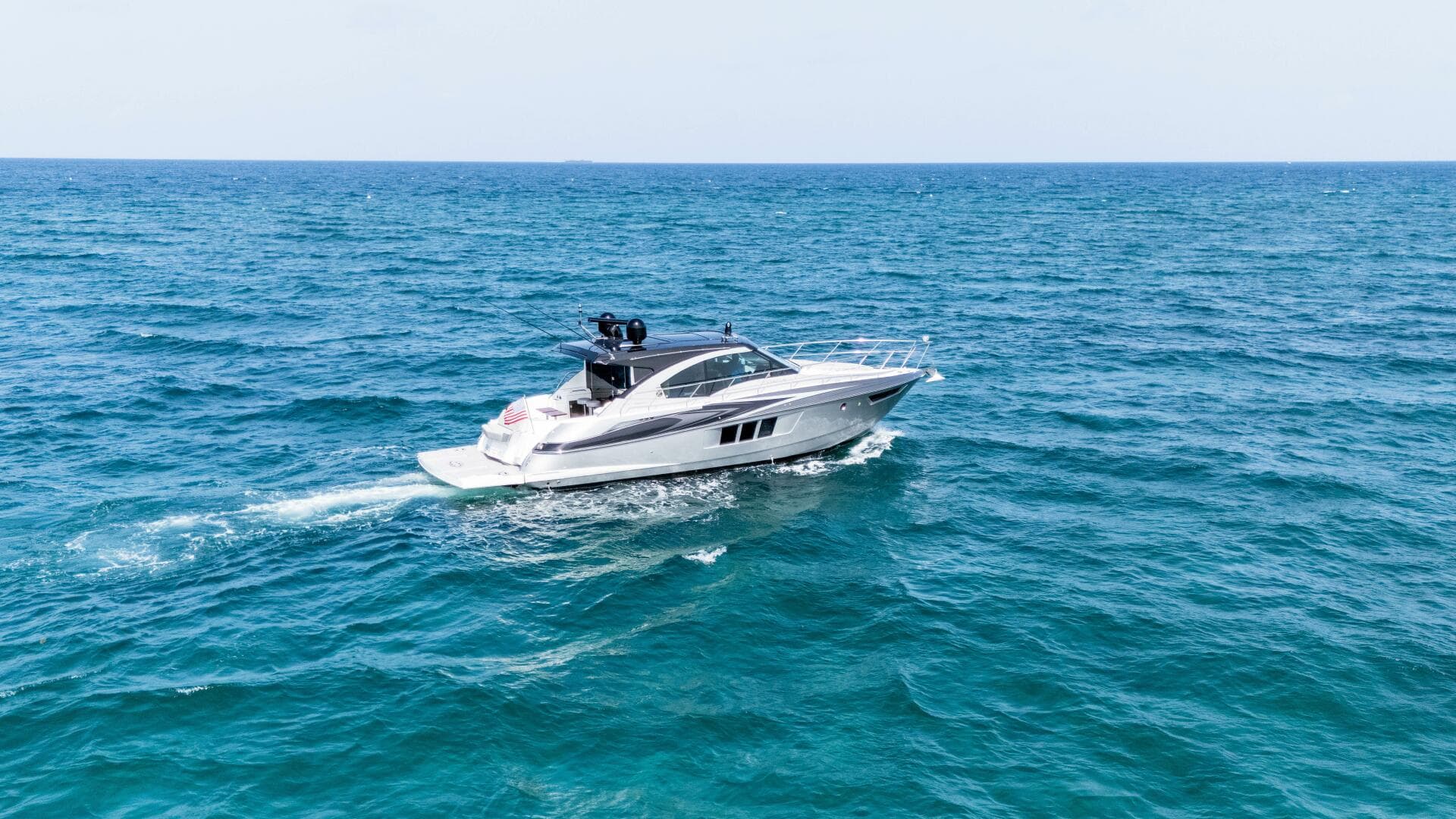 2014 Cruisers Yachts 45 Cantius — photo 2