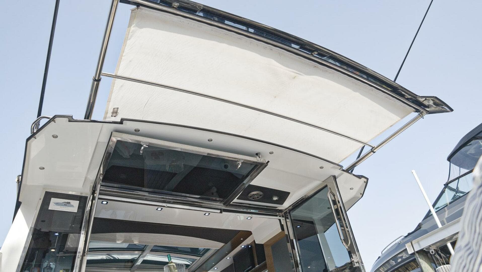 2014 Cruisers Yachts 45 Cantius — photo 35