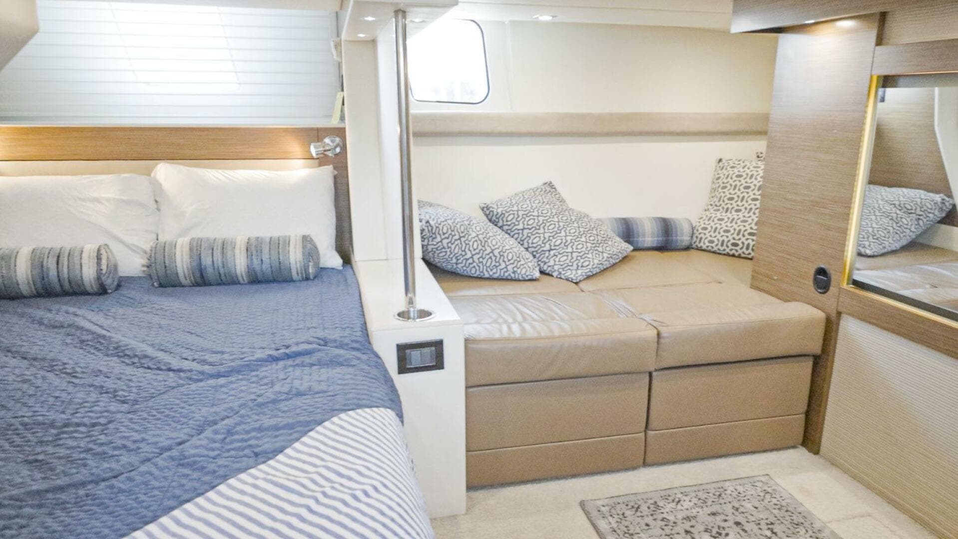 2014 Cruisers Yachts 45 Cantius — photo 60