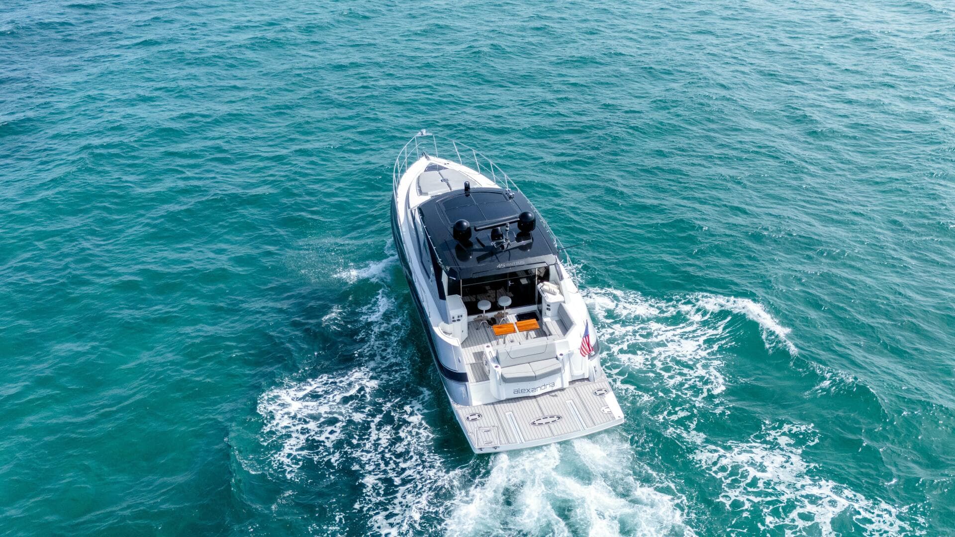 2014 Cruisers Yachts 45 Cantius — photo 6