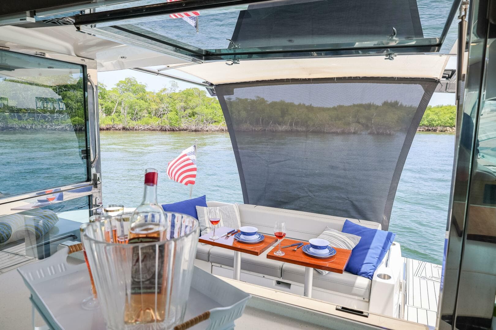 2014 Cruisers Yachts 45 Cantius — photo 29