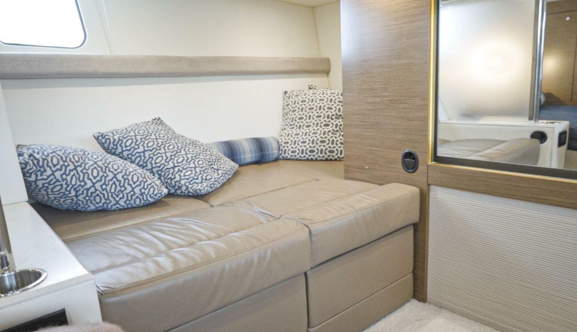 2014 Cruisers Yachts 45 Cantius — photo 62