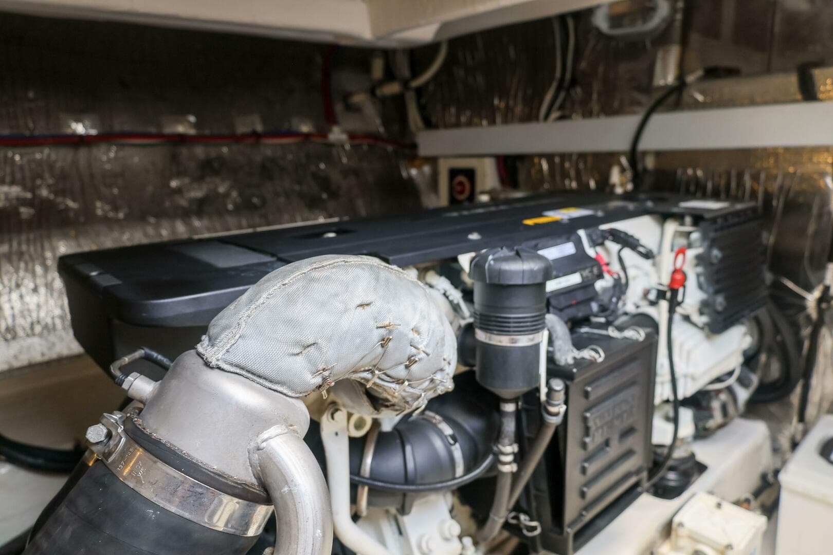 2014 Cruisers Yachts 45 Cantius — photo 70