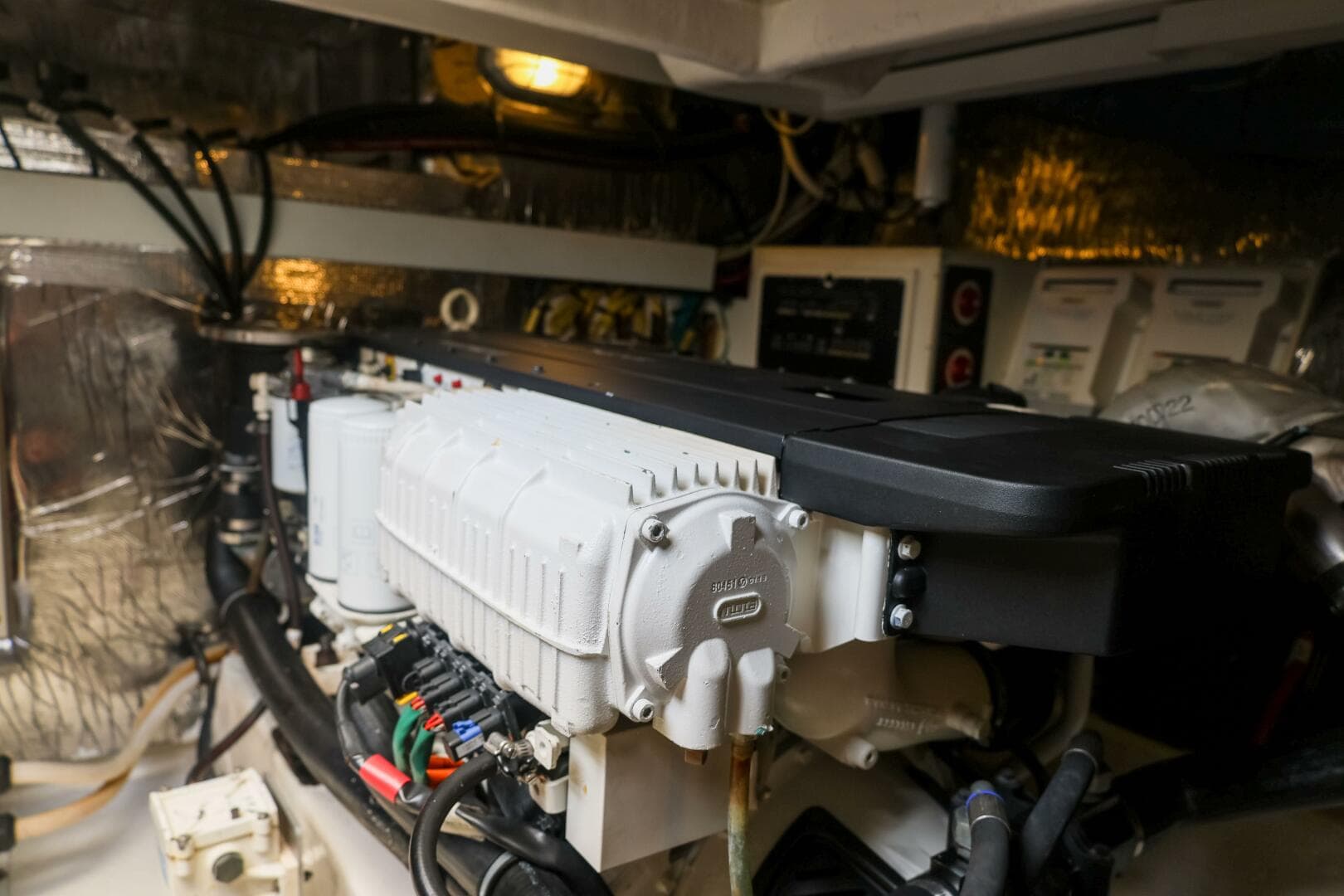 2014 Cruisers Yachts 45 Cantius — photo 68