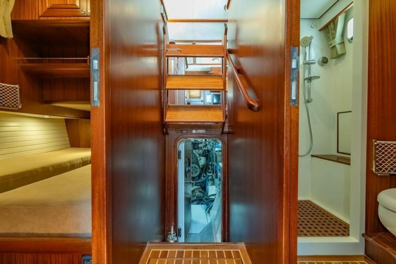 2019 Selene 42 Voyager Sedan — photo 19