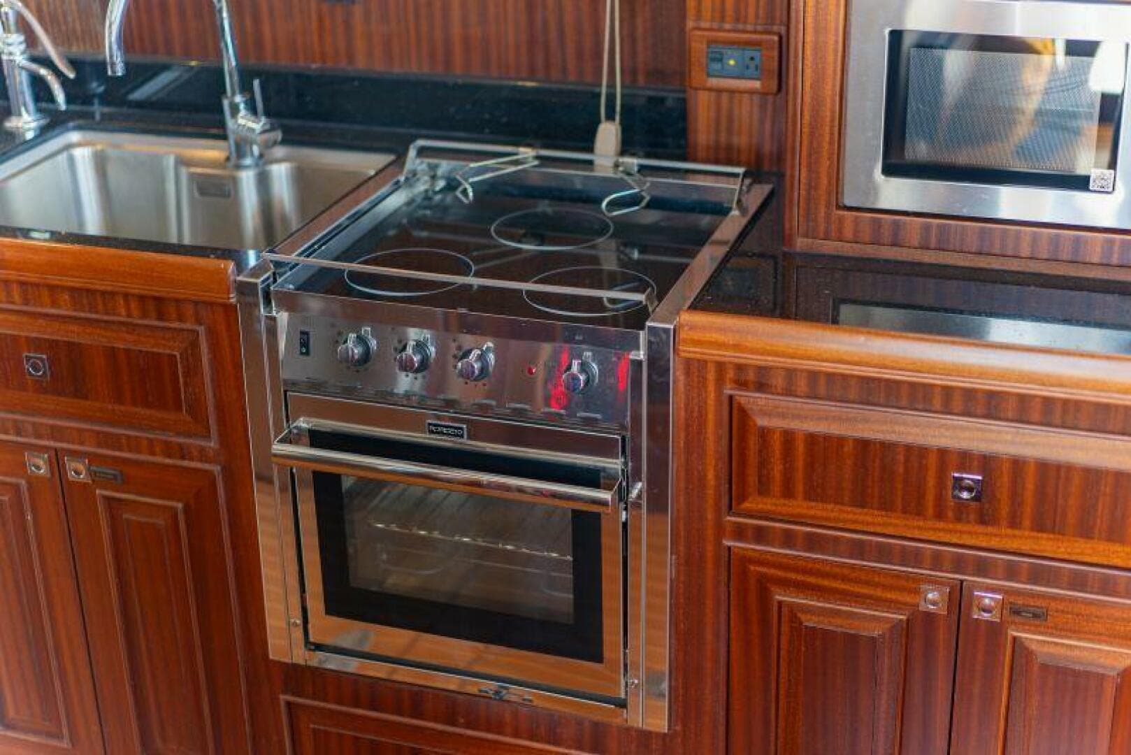 2019 Selene 42 Voyager Sedan — photo 8