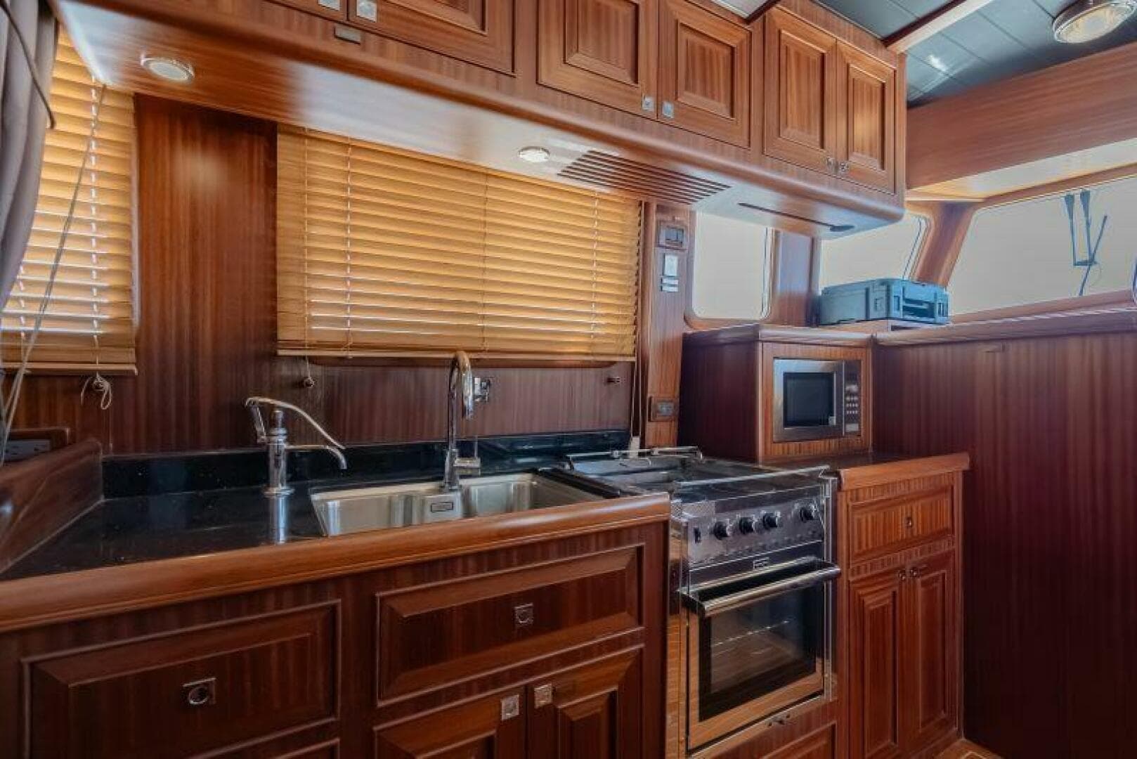 2019 Selene 42 Voyager Sedan — photo 7