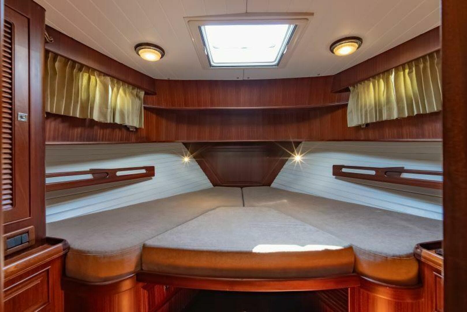 2019 Selene 42 Voyager Sedan — photo 15