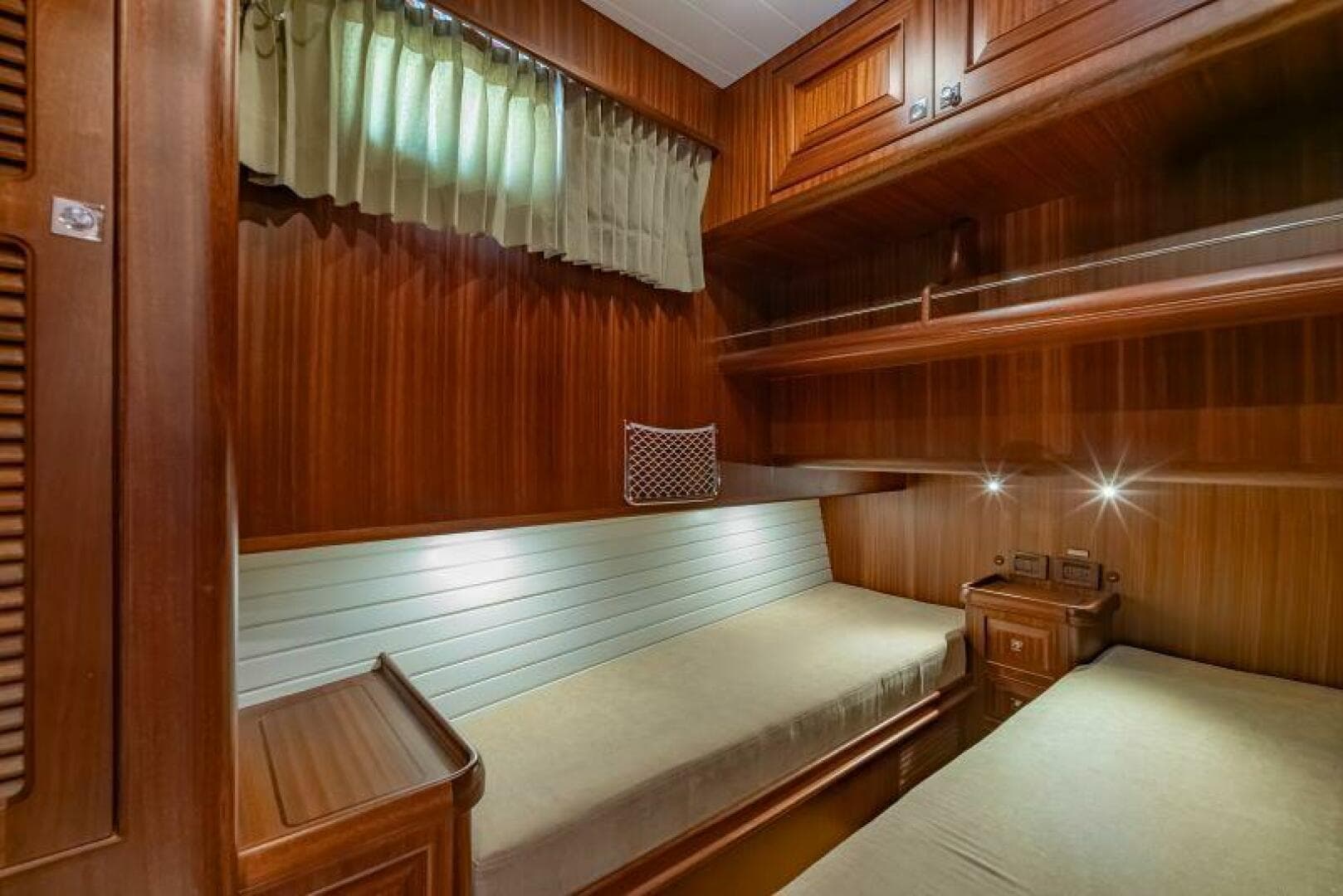 2019 Selene 42 Voyager Sedan — photo 16