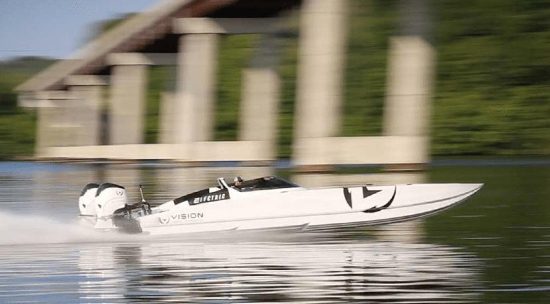 2021 Hellkat 32 — photo 1